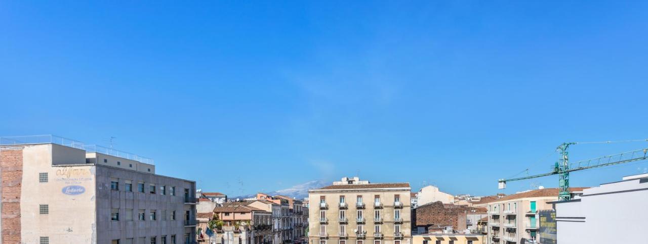 Liberta Frame Apartment With Terrace And Etna View كاتانيا المظهر الخارجي الصورة